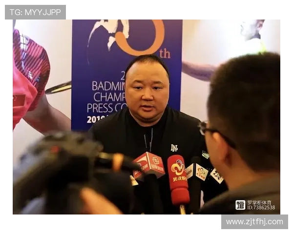 深圳羽毛球队与重庆羽毛球队赛后复盘分析战术对决与表现总结