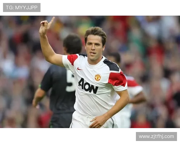 足球明星潮流入场秀展现时尚魅力与竞技精神的完美结合